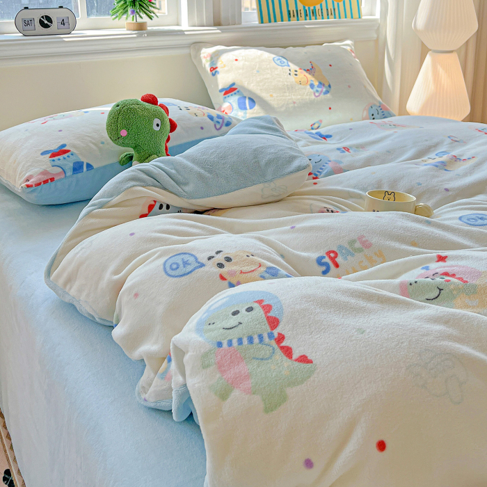 Lenjerie De Pat Cocolino 4 Piese Cu Elastic - Bleu Cu Dinozauri [12]