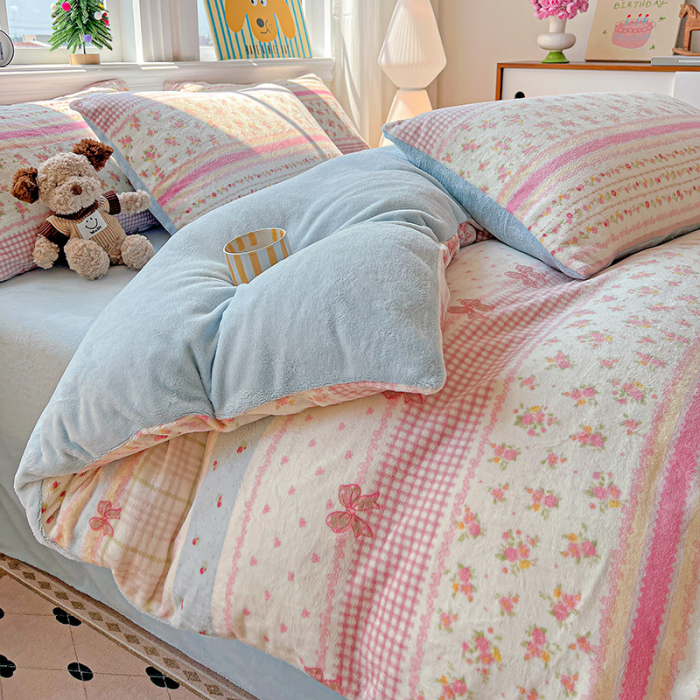 Lenjerie De Pat Cocolino 4 Piese Cu Elastic - Bleu Cu Dungi Si Fundite [1]