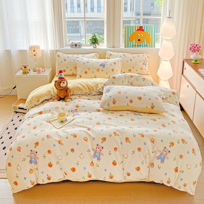 Lenjerie De Pat Cocolino 4 Piese Cu Elastic - Galben Cu Ursuleti, Portocale Si Floricele [2]