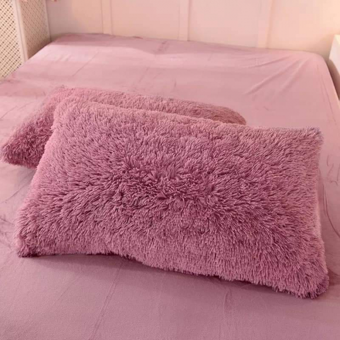 Lenjerie De Pat Pufoasa FLUFFY - Roz Cu Ciucuri [3]
