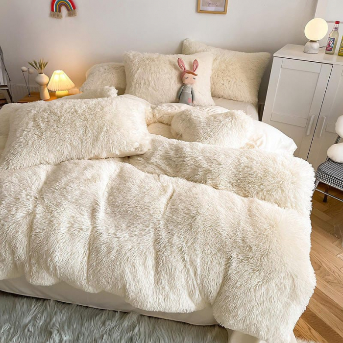 Lenjerie De Pat Pufoasa FLUFFY - Crem [3]