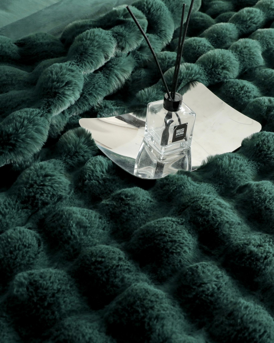 Lenjerie De Pat Pufoasa Blana Artificiala Rabbit - Iepure Luxury Edition - Verde Smarald [4]
