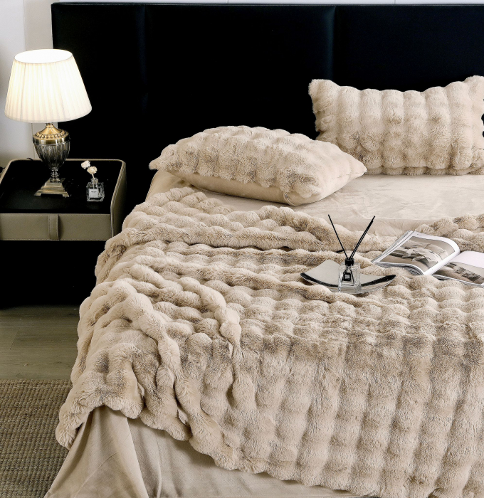 Lenjerie De Pat Pufoasa Blana Artificiala Rabbit - Iepure Luxury Edition - Bone [6]
