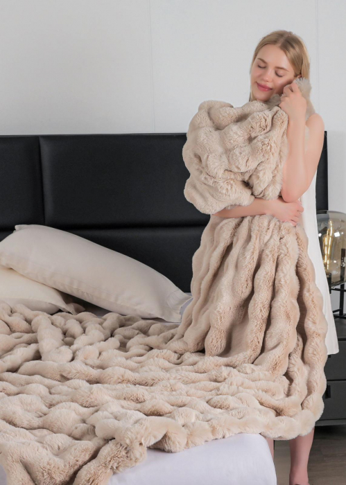 Patura Blanita Artificiala Rabbit Cu Fermoar - Bej Roze [3]