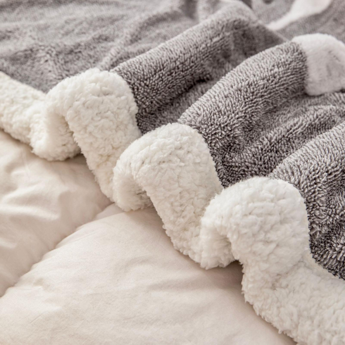 Patura Cocolino Blanita Alba Cu Imprimeu Fluturi 3D - Gri [3]