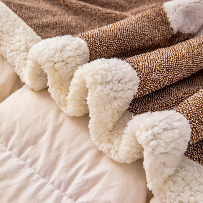 Patura Cocolino Blanita Alba Cu Imprimeu Fluturi 3D - Maro [3]