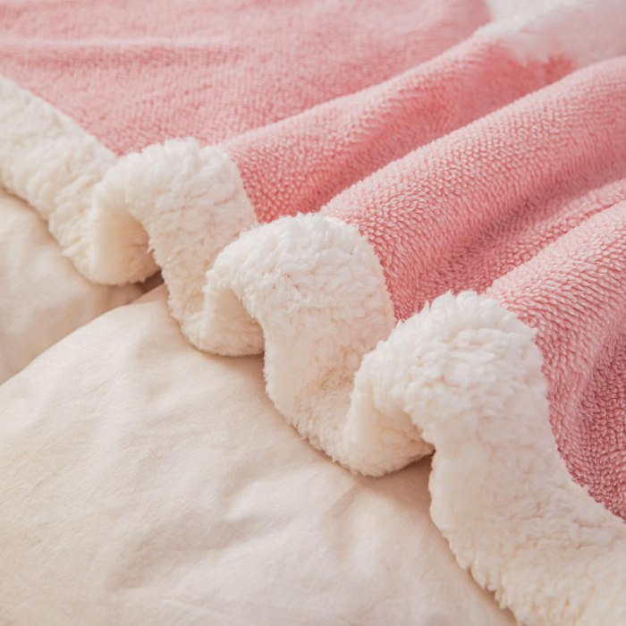 Patura Cocolino Blanita Alba Cu Imprimeu Fluturi 3D - Roz [2]