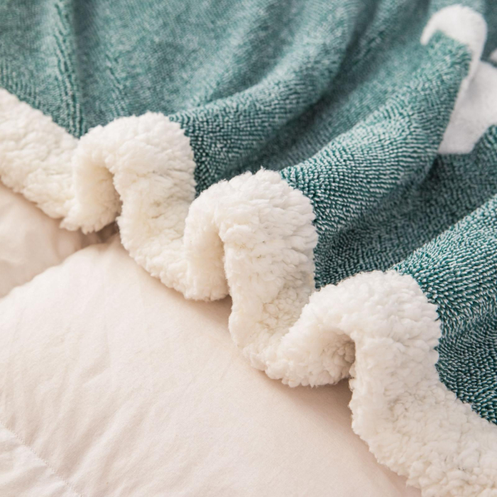 Patura Cocolino Blanita Alba Cu Imprimeu Fluturi 3D - Verde [3]