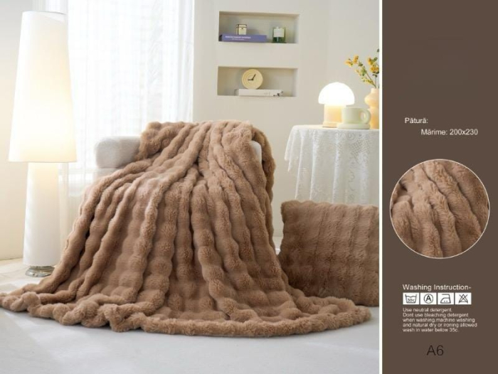 Patura Cu Fermoar Din Blanita Artificiala De Iepure - Rabbit - Bej Cacao Cu Lapte [1]