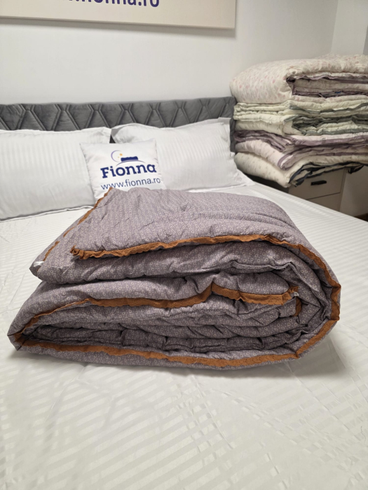 Pilota cu Banda Decorativa 200x230cm - Mov Prafuit cu Flori [2]