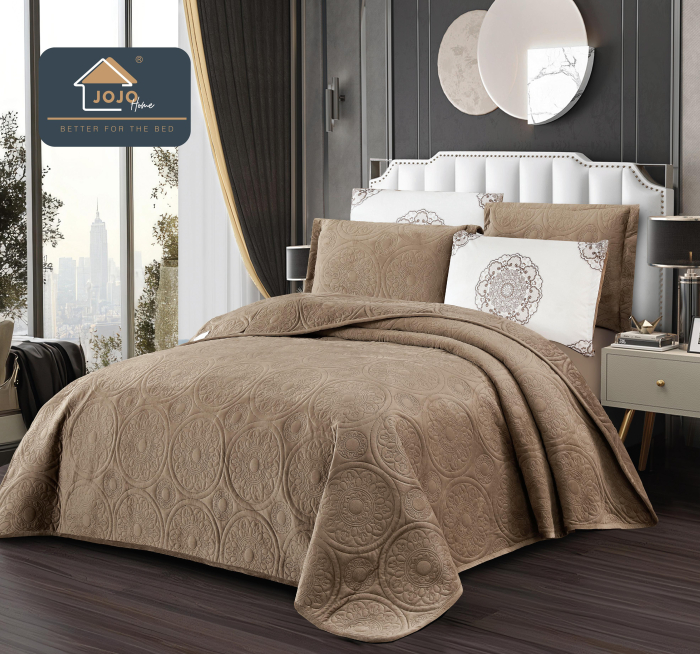 Set Cuvertura Din Catifea Cu Imprimeu In Relief 5 Piese - Maro [1]