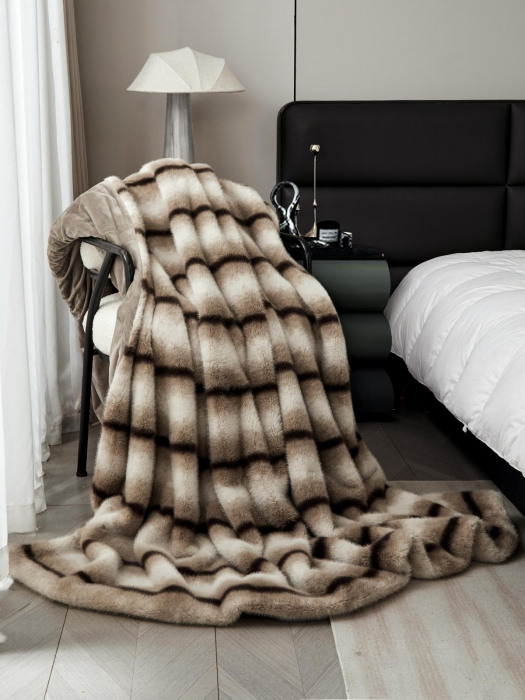 Set Patura Cu Fermoar Si Fete De Perna Blana Artficiala Nurca - Bej Dungi Subtiri [4]