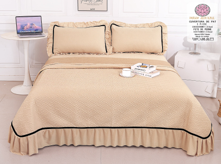Cuverturi Catifea - Cuvertura Catifea 3 Piese Cu Volanase - Bej