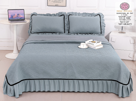 Cuverturi Catifea - Cuvertura Catifea 3 Piese Cu Volanase - Gri