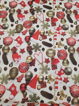 Fata De Masa 5D Pentru Craciun 180x220cm - Globuri Si Fulgi De Zapada [1]