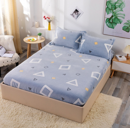 HUSE DE PAT CU ELASTIC - Husa cu Elastic si Fete de Perna Cocolino - Forme Geometrice