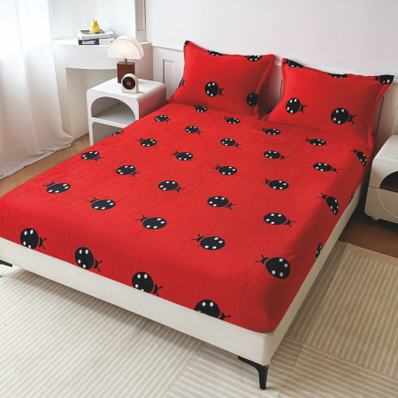 HUSE DE PAT CU ELASTIC - Husa cu Elastic si Fete de Perna Cocolino - Rosu Cu Gargarite