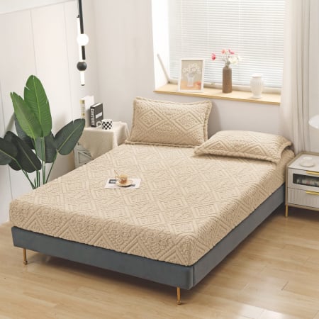 HUSE DE PAT CU ELASTIC - Husa Cu Elastic Si Fete De Perna Tip Tricotata Model Royal 180x200cm - Bej
