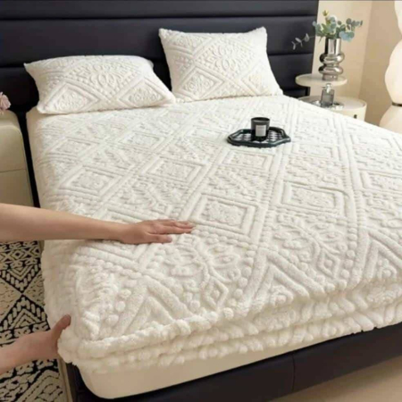 Husa Cu Elastic Si Fete De Perna Tip Tricotata Model Royal 180x200cm - Crem [1]