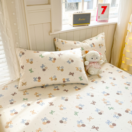 Husa Din Bumbac 100% Ranforce Cu Elastic Si Fete De Perna 160x200cm - Cirese Cu Fundite [3]