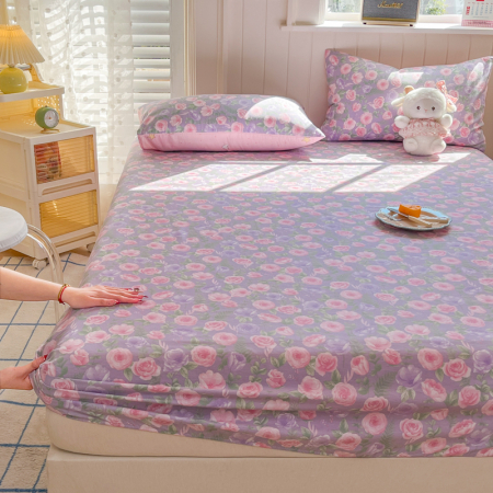 Husa Din Bumbac 100% Ranforce Cu Elastic Si Fete De Perna 160x200cm - Lila Cu Flori Roz [11]