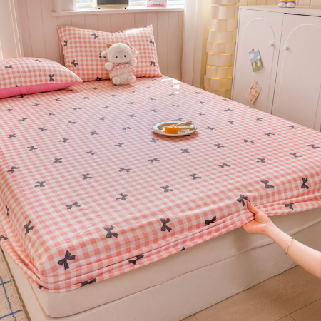 Husa Din Bumbac 100% Ranforce Cu Elastic Si Fete De Perna 160x200cm - Patratele Roz Cu Fundite [14]