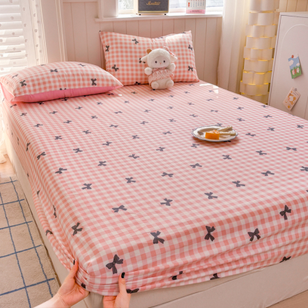 Husa Din Bumbac 100% Ranforce Cu Elastic Si Fete De Perna 160x200cm - Patratele Roz Cu Fundite [13]