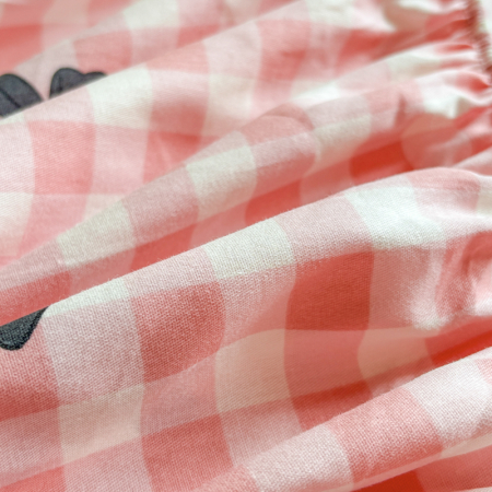 Husa Din Bumbac 100% Ranforce Cu Elastic Si Fete De Perna 160x200cm - Patratele Roz Cu Fundite [10]