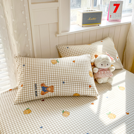 Husa Din Bumbac 100% Ranforce Cu Elastic Si Fete De Perna 160x200cm - Ursuleti Draguti Si Dovleci [1]