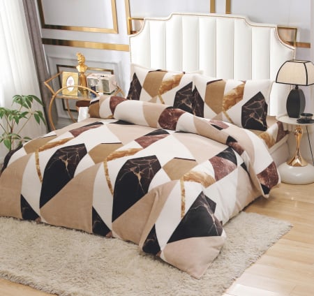 LENJERII DE PAT - Lenjerie Cocolino 4 Piese Cu Elastic - Bej Cu Forme Geometrice