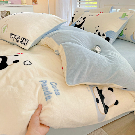 Lenjerie De Pat Cocolino 4 Piese Cu Cearceaf Pat Mare - Bleu Cu Ursuleti Panda [22]