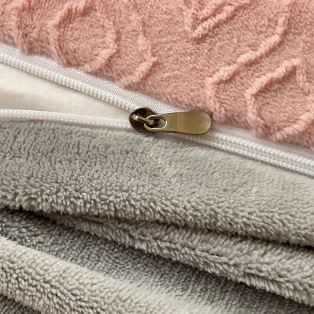 Lenjerie De Pat Cocolino 4 Piese Cu Cearceaf Pat Mare - Gri Si Roz In Relief [22]