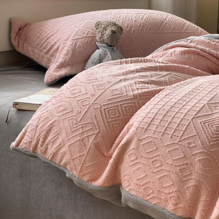 Cearceaf normal 4 piese - Lenjerie De Pat Cocolino 4 Piese Cu Cearceaf Pat Mare - Gri Si Roz In Relief