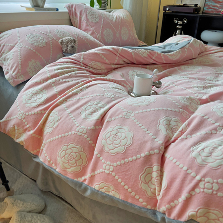 Cearceaf normal 4 piese - Lenjerie De Pat Cocolino 4 Piese Cu Cearceaf Pat Mare - Roz Cu Trandafiri Albi