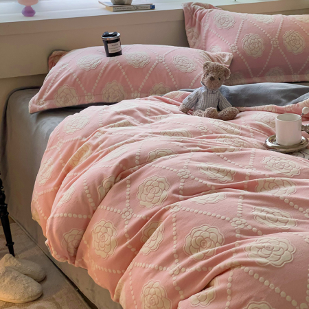 Lenjerie De Pat Cocolino 4 Piese Cu Cearceaf Pat Mare - Roz Cu Trandafiri Albi [16]