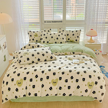 Lenjerii Cocolino - Pat Dublu - Lenjerie De Pat Cocolino 4 Piese Cu Cearceaf Pat Mare - Verde Cu Flori Negre