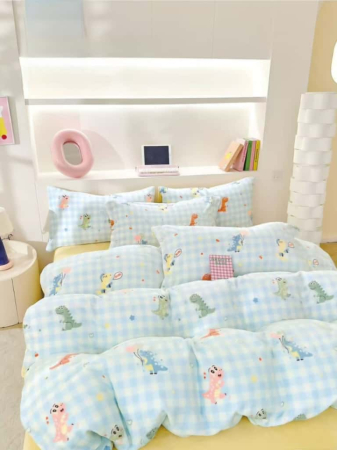 LENJERII DE PAT - Lenjerie De Pat Cocolino 4 Piese Cu Elastic - Galben Cu Dinozauri Colorati