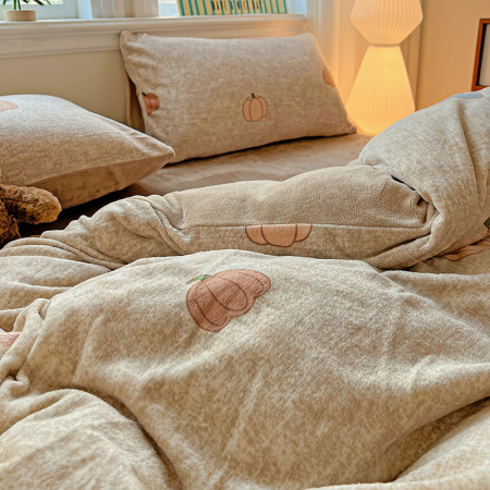 Lenjerie De Pat Cocolino 4 Piese Cu Elastic - Bej Cu Dovleci De Toamna [17]