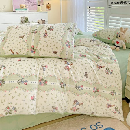 Lenjerie De Pat Cocolino 4 Piese Cu Elastic - Verde Cu Ciupercute Si Iepurasi [12]