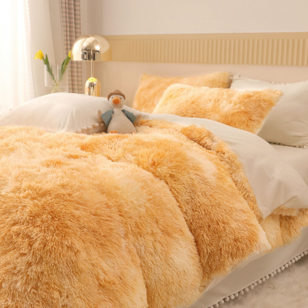 Lenjerie De Pat Pufoasa FLUFFY - Galben Pal Cu Ciucuri [1]