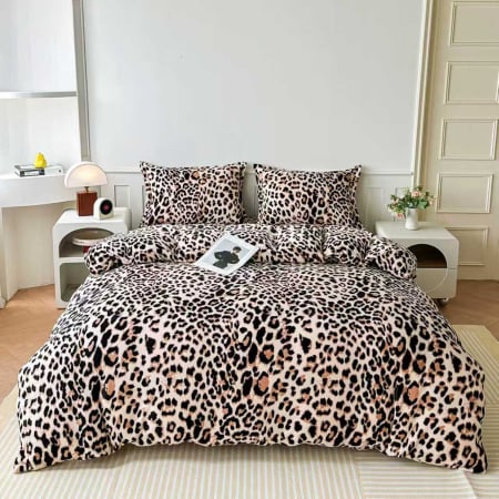 LENJERII DE PAT - Lenjerie de Pat Cocolino Groasă 4 Piese cu Elastic - Animal Print