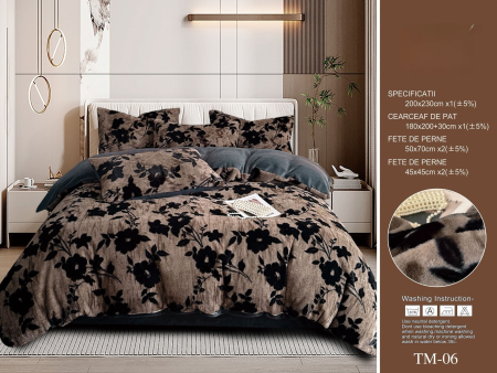 Lenjerii Pufoase Fluffy/Rabbit - Lenjerie De Pat Fir Scurt Blana Artificiala Iepure Cu Elastic - Rabbit Model Floral Pe Gri