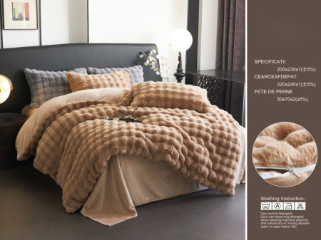 Lenjerii Pufoase Fluffy/Rabbit - Lenjerie De Pat Pufoasa Blana Artificiala Rabbit - Iepure Bej Cacao Cu Lapte