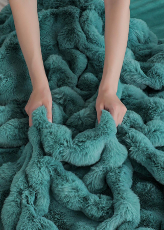Lenjerie De Pat Pufoasa Blana Artificiala Rabbit - Iepure Luxury Edition - Turquoise [5]