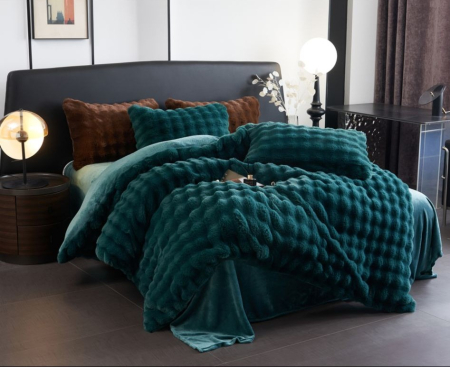 Lenjerii Pufoase Fluffy/Rabbit - Lenjerie De Pat Pufoasa Blana Artificiala Rabbit - Iepure Verde