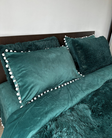 Lenjerie De Pat Pufoasa FLUFFY - Verde Smarald Cu Ciucuri [4]