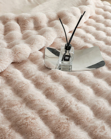 Lenjerie De Pat Pufoasa Blana Artificiala Rabbit - Iepure Luxury Edition - Bej [4]