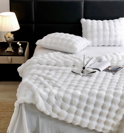 Lenjerie De Pat Pufoasa Blana Artificiala Rabbit - Iepure Luxury Edition - Alb [5]