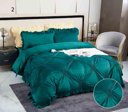 LENJERII DE PAT - Lenjerie Din Catifea Cu Volanase Si Inimioare Brodate - Verde Smarald