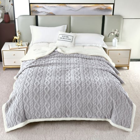 LICHIDARE DE STOC - Patura Cocolino Imprimeu Tip Tricotat Cu Blanita - Gri